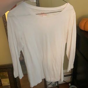 white long sleeve vineyard vine tee